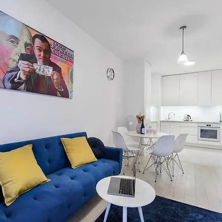 Lumina Luxury In Mennica Lägenhetshotell Warszawa