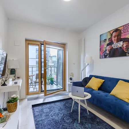 Lumina Luxury In Mennica