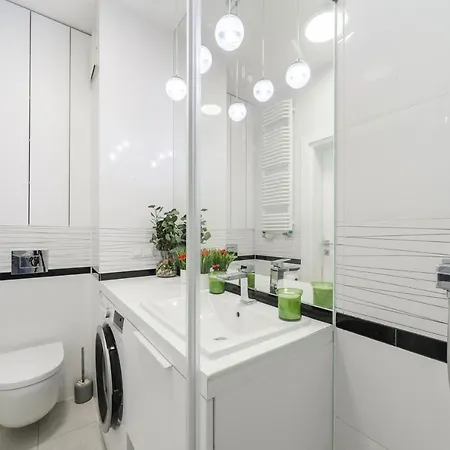 Lägenhetshotell Lumina Luxury In Mennica Warszawa