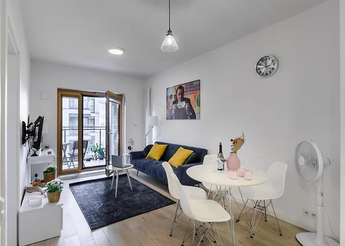 Lumina Luxury In Mennica