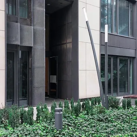 Lumina Luxury In Mennica