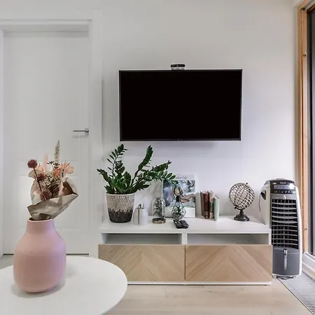 شقة فندقية Lumina Luxury In Mennica 5*