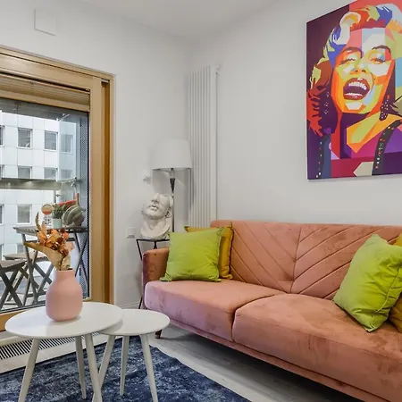 Lumina Luxury In Mennica 5* Warszawa
