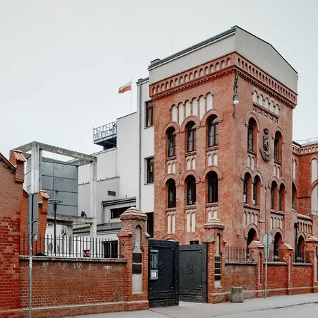 Ξενοδοχείο με διαμερίσματα Lumina Luxury In Mennica