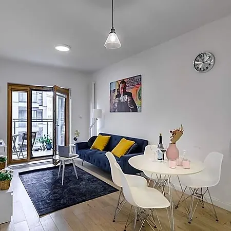 Ξενοδοχείο με διαμερίσματα Lumina I Design 2-room I Parking I Balcony I Mennica