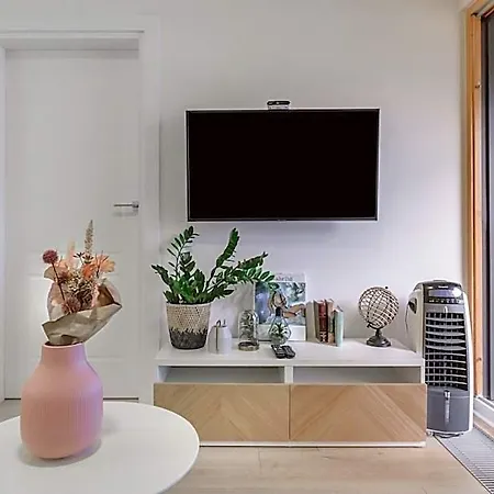 Lumina I Design 2-room I Parking I Balcony I Mennica Lejlighedshotel