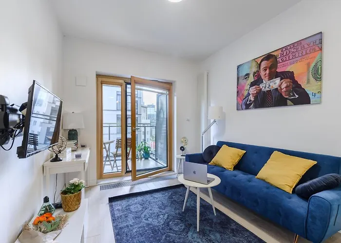 Lumina Luxury In Mennica