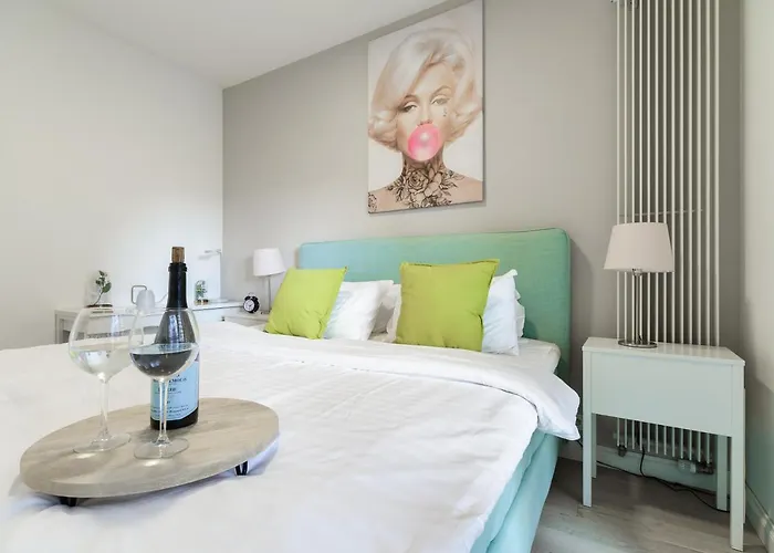 Lumina Luxury In Mennica Hotel apartamentowy