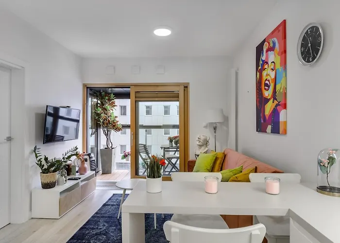 Lumina Luxury In Mennica Hotel apartamentowy Warszawa