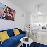 Lumina Luxury In Mennica מלון דירות ורשה